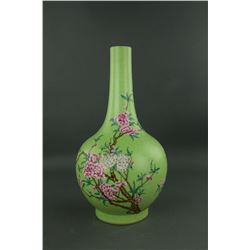 Chinese Famille Rose Porcelain Vase Yongzheng Mk