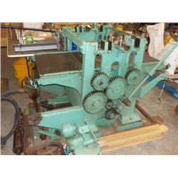 VINTAGE WOOD THICKNESS PLANER NEEDS ASSEMBLY,