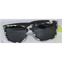 NEW FOSTER GRANT - CLASSIC MENS ARMY