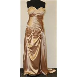 BEIGE STRAPLESS GOWN GATHERED AT SIDE