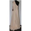 Image 2 : SINGLE STRAP PLUS SIZE BEIGE GOWN