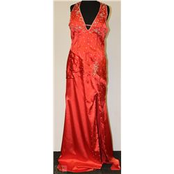 RED STRAPLESS SIZE UNKNOWN HALTER STYLE
