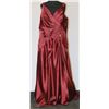 Image 1 : BURGUNDY PLUS SIZE SEQUINED STRAP GOWN