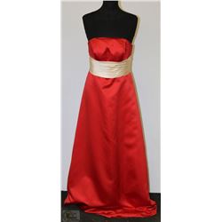 RED SIZE 14 STRAPLESS GOWN WITH CORSET BACK