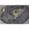 Image 1 : DUFFLE BAG OF CAMO HUNTING GEAR SIZE LARGE