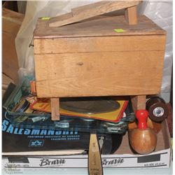 VINTAGE "THE ROYAL BATMANS KIWI" SHOE SHINE WOOD