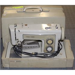 SEWING MACHINE IN CASE