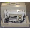 Image 1 : SEWING MACHINE IN CASE