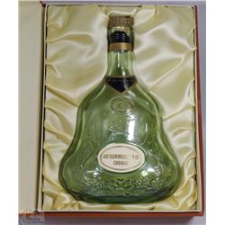 X.O. JA.HENNESSY & CO COGNAC BOTTLE IN MOULDED BOX