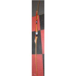 WOODEN BOW WITH 3 VINTAGE ARROWS