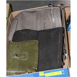 LOT WITH 3 PURSES