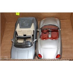 FLAT OF 2 HOTWHEELS DIE-CAST CARS 1-18 SCALE