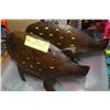 Image 1 : PAIR OF WROUGHT IRON PIGS