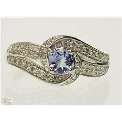 10K WHITE GOLD TANZANITE & DIAMOND RING SIZE 7