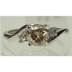 14K WHITE GOLD DIAMOND RING SIZE 7