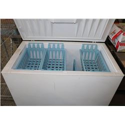 FRIGIDAIRE DEEP FREEZER WITH TRAYS