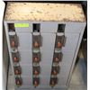 Image 1 : 12 COMPARTMENT LOCKER WITH KEYS