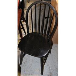 SET OF 4 BLACK ARROWBACK CHAIRS