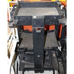 RUBBERMAID JANITORIAL CLEANING CART