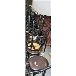 LOT OF 17 BROWN VINYL BARSTOOLS