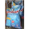 Image 1 : LOT OF 3 ALASKAN ICE MELT 20KG BAGS