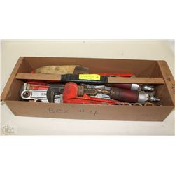 METAL TRAY WITH 2 DIE GRINDERS, SOCKETS AND MORE