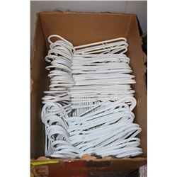 BOX OF 100 PLASTIC WHITE COAT HANGERS