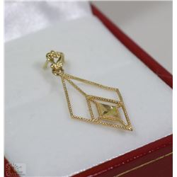 18K YELLOW GOLD PENDANT, DELICATE SETTING