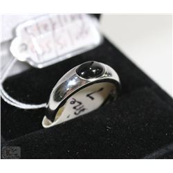 STERLING .925 SILVER RING BLACK STONE SZ 7