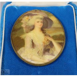 PORCELAIN PORTRAIT BROOCH