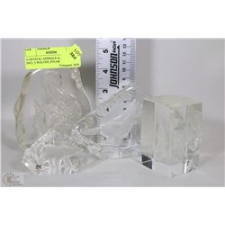 4 CRYSTAL ANIMALS AND DECO INCL 2 WOLVES, POLAR