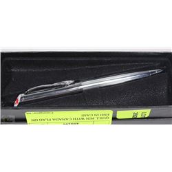QUILL PEN WITH CANADA FLAG ON END IN CASE