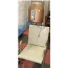 Image 1 : HAIR DRYER CHAIR