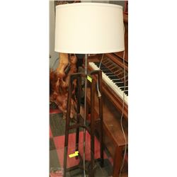 SHOWHOME WOOD FLOOR LAMP