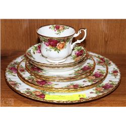 8 PIECE ROYAL ALBERT COUNTRY ROSE DISH SET