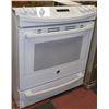 Image 1 : GE WHITE SLIDE IN CONVECTION OVEN