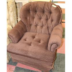 BROWN PATTERNED PALISER SWIVEL ROCKER