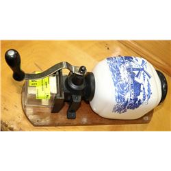 DUTCH COFFEE GRINDER