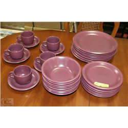 PURPLE DISH SET