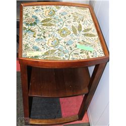 ESTATE WOOD END TABLE