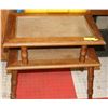 Image 1 : VINTAGE END TABLE