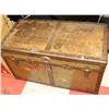 Image 1 : LARGE BROWN STEAMER TRUNK