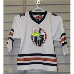 NEW CHILDRENS SIZE M OILERS AWAY JERSEY