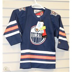 NEW CHILDRENS SIZE 4 OILERS HOME JERSEY