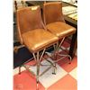 Image 1 : 2 VINYL BACK BAR STOOLS