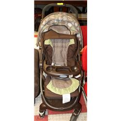 GRACO DELUXE STROLLER