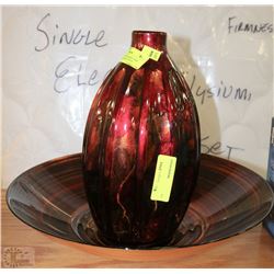 FLAT WITH 13"GOLD&RED TONE SHOWHOME  VASE & 1 DISH