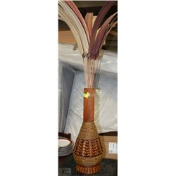 SHOWHOME LARGE FLOOR WICKER DÉCOR VASE
