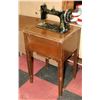 Image 1 : SEWING MACHINE IN CABINET