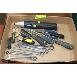 FLAT OF ASST HAND TOOLS